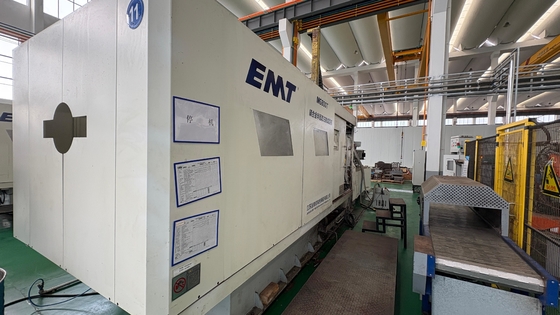 İyi bir fiyat. Magnezyum alaşımları için Yüksek Performanslı Thixomolding Makinesi 8000kN Kalıp Kilitleme Gücü 105MPa Enjeksiyon Basıncı çevrimiçi