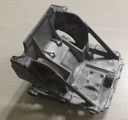 İyi bir fiyat. Cast Magnesium Aluminum Auto Parts Metal Aluminum Connector çevrimiçi
